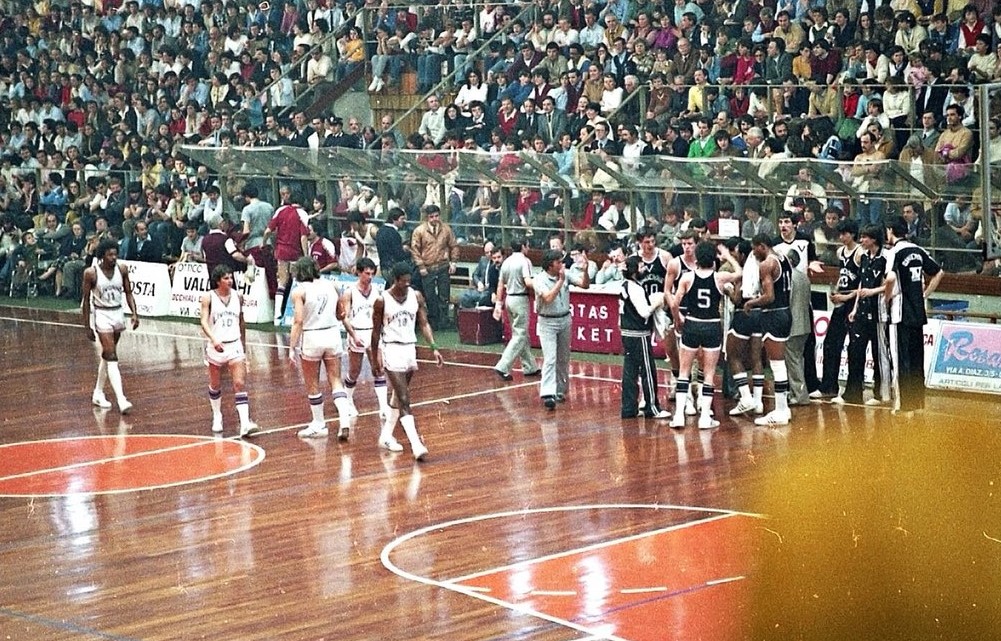 STAGIONE 1981/82: LIBERTAS LIVORNO vs VIRTUS BOLOGNA